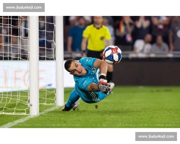 门将视角教学：快速提升扑救技巧的实用视频